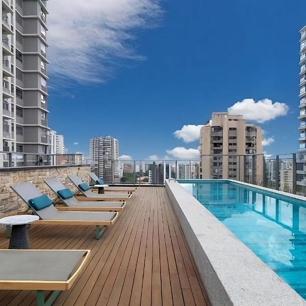 Campo Belo, Studio prox Congonhas e Berrini, com ar-condicionado, cortinas blackout, espaço de home office, piscina, academia e coworking