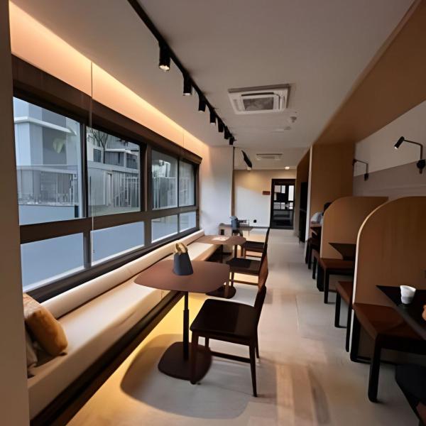 Campo Belo, Studio prox Congonhas e Berrini, com ar-condicionado, cortinas blackout, espaço de home office, piscina, academia e coworking - Foto 5