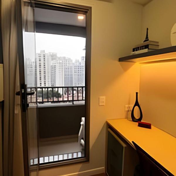 Campo Belo, Studio prox Congonhas e Berrini, com ar-condicionado, cortinas blackout, espaço de home office, piscina, academia e coworking - Foto 3