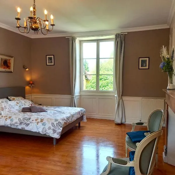 Au pays de Jacquou : Chambre d’hôtes et table d’hôtes – hotel w mieście Fossemagne