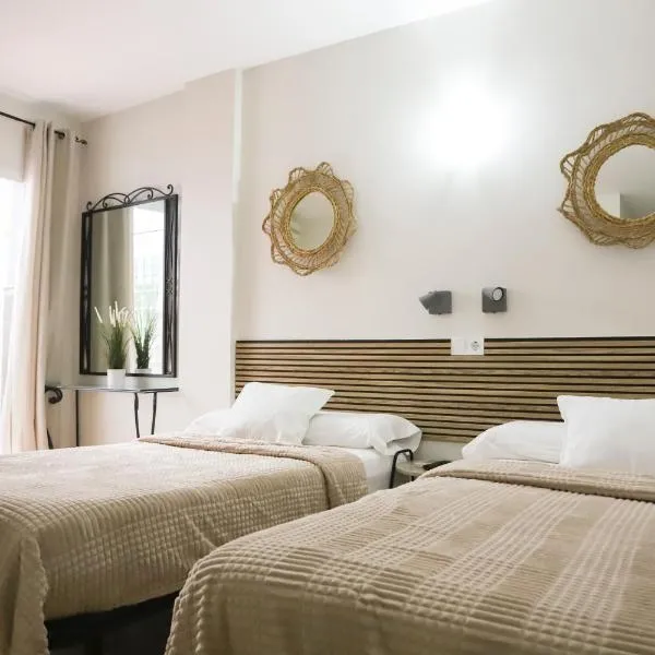 Hostal Cuevas, hotel in Fuengirola