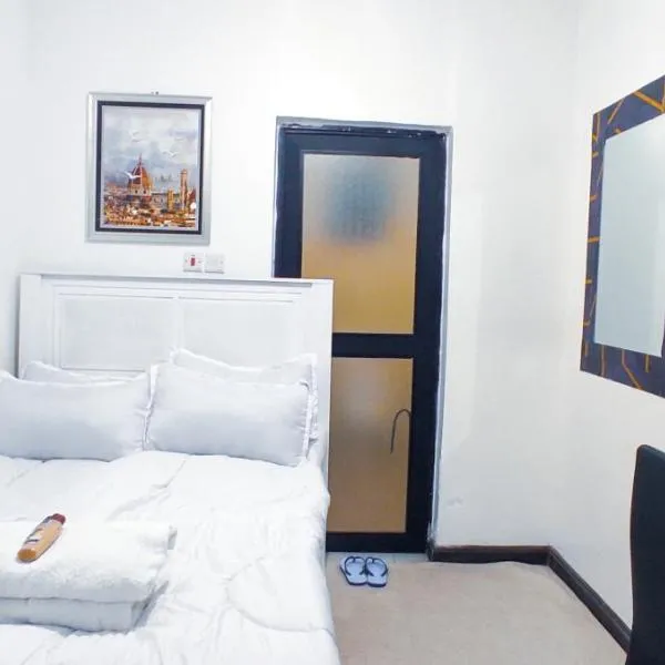 305 Budget Studio SQ - Gym, Pool, Office Lounge, hotel v destinaci Nairobi