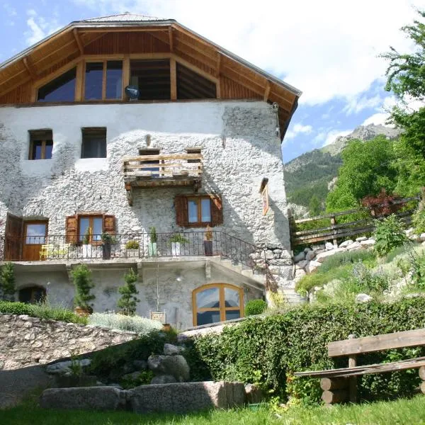 Chambre d'hôtes La Font, hotel di Eygliers