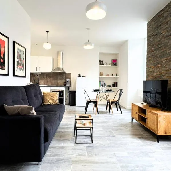 Le Midtown - By BEST KEYS - Idéal Pro & Couple - Grande Terrasse & Lumineux - Centre-Ville - Smart TV Netflix & WiFi Fibre - Check-in Autonome - Parking Facile - Calme & Confort Premium, hotel v destinaci Tonnerre