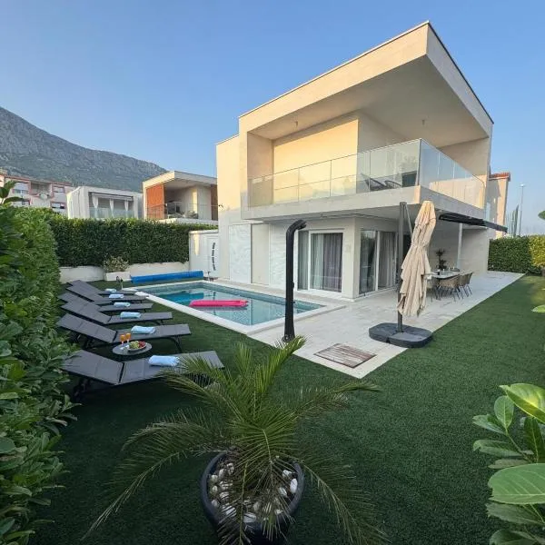 Villa Leah, hotel v destinaci Kaštela