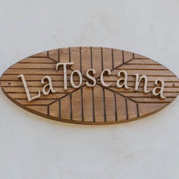 La Toscana Casa Rural piscina ,parking ,barbacoa, hotel in Jadraque