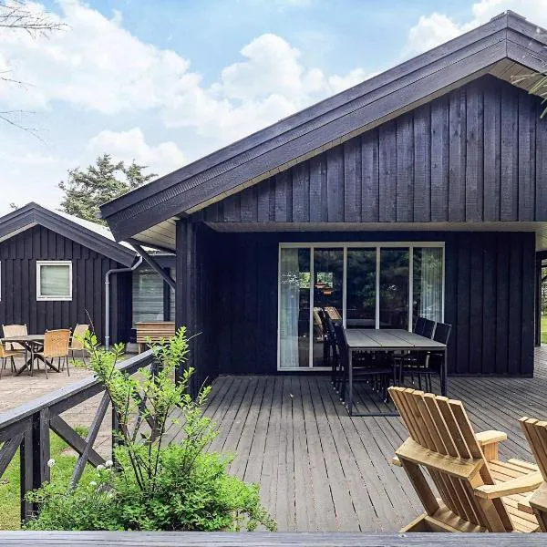 8 person holiday home in Løkken-By Traum, hotel in Løkken