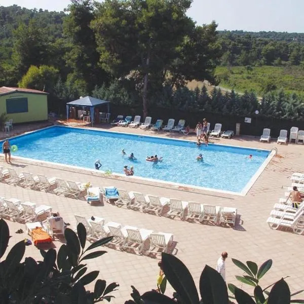 Villaggio Baia di Paradiso, hotel v destinaci Peschici