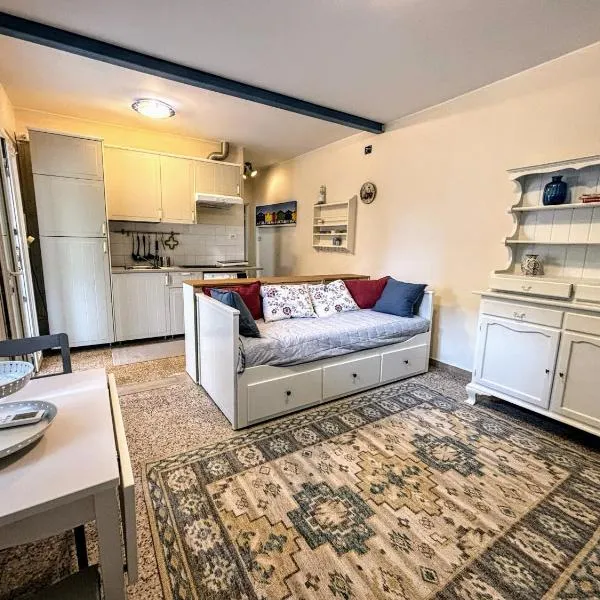 La Casina al Mare - Marina di Carrara, hotel in Marina di Carrara