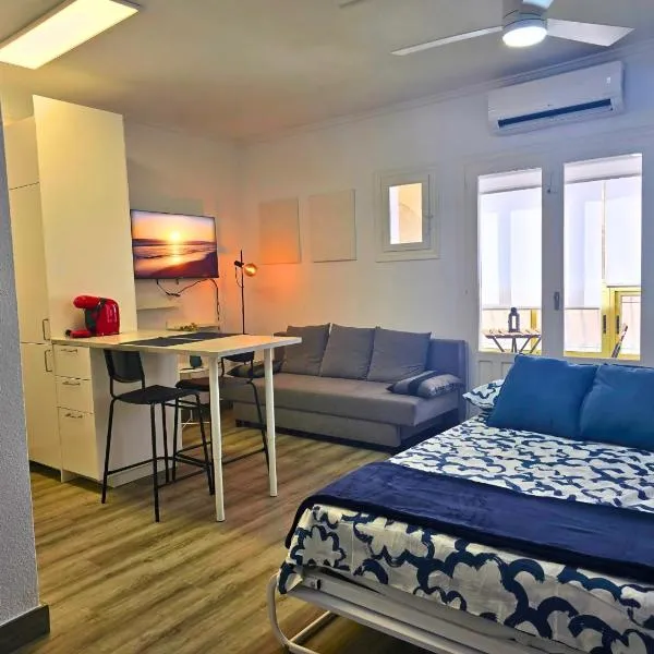 Studio Emilios Torrevieja, hotel in Torrevieja