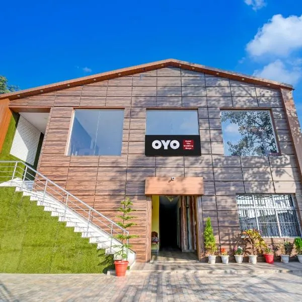 Hotel O THE WEDDING RINGS, хотел в Данбад