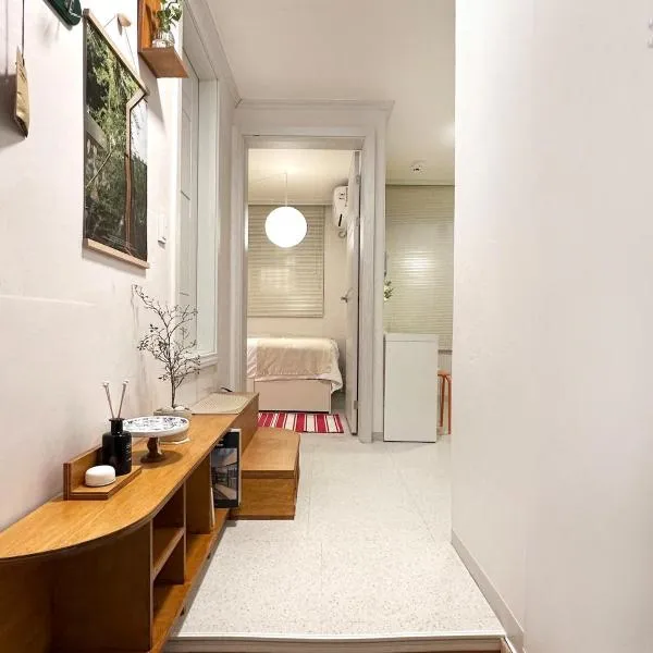 OpenㆍJamsil Lake Stay, hotel in Seoul