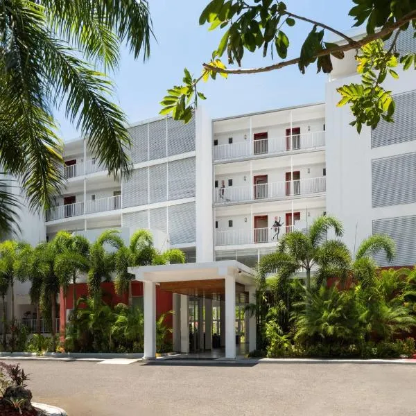 Grand Decameron Cornwall Beach, A Trademark All-Inclusive Resort, hotel in Montego Bay