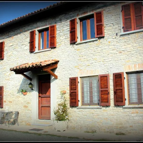 Bed and Breakfast Val d'Oche, hotell i Castel Boglione
