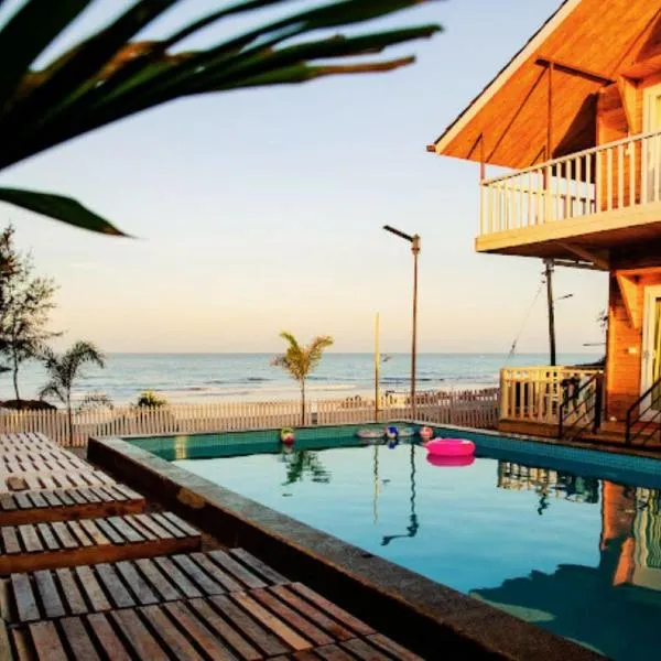 Dallas Beach Resorts Ashvem Beach, hotel in Mandrem