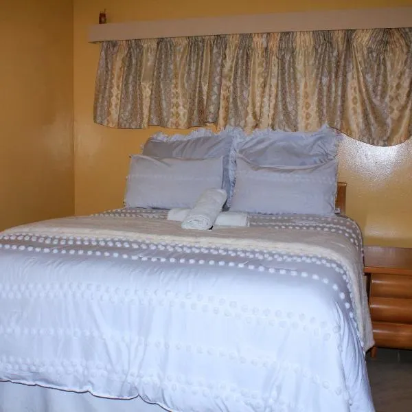 The Big Five Bed and breakfast, hótel í Mooirivier