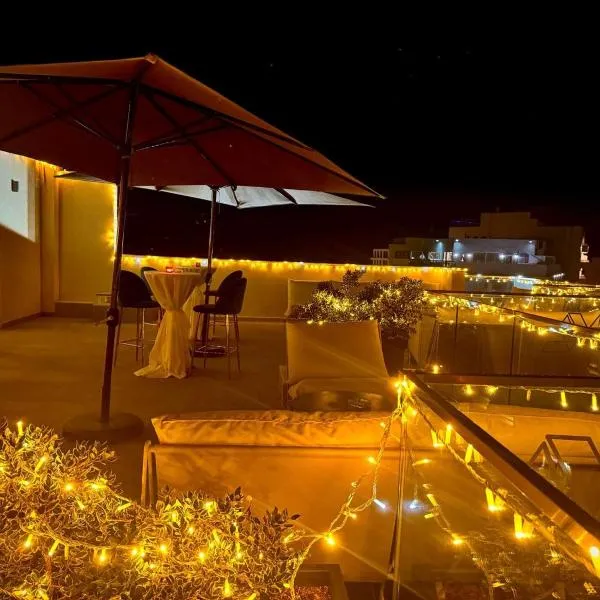 SkyLounge Suites, hotel di St Paul's Bay
