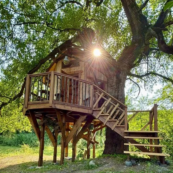 Chateau Chapiteau, hotel v destinaci Gudzhareti