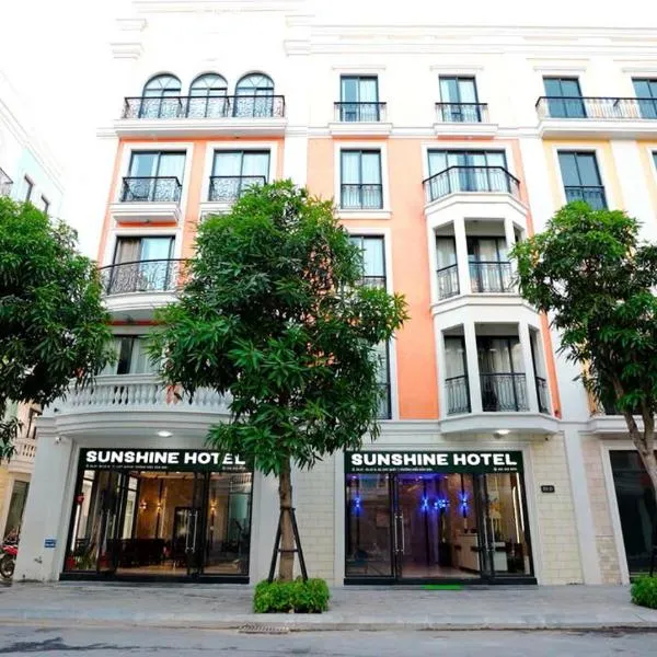 Sunshine Hotel, hotel in Sầm Sơn