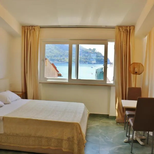 Scilla Luxury Rooms, hotel in Scilla