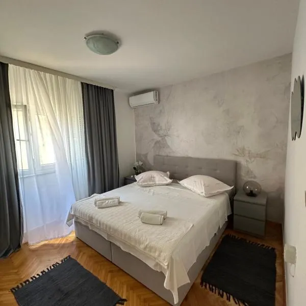 Providenca Apartments, hotel in Baška Voda