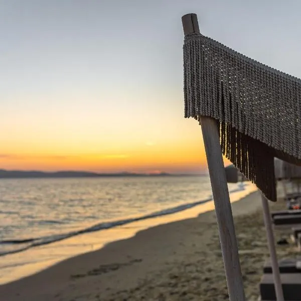 Glaronissi Beach, hotel v destinaci Plaka