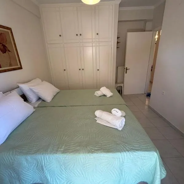 Makis Apartments, hotel in Tsoukaladhes