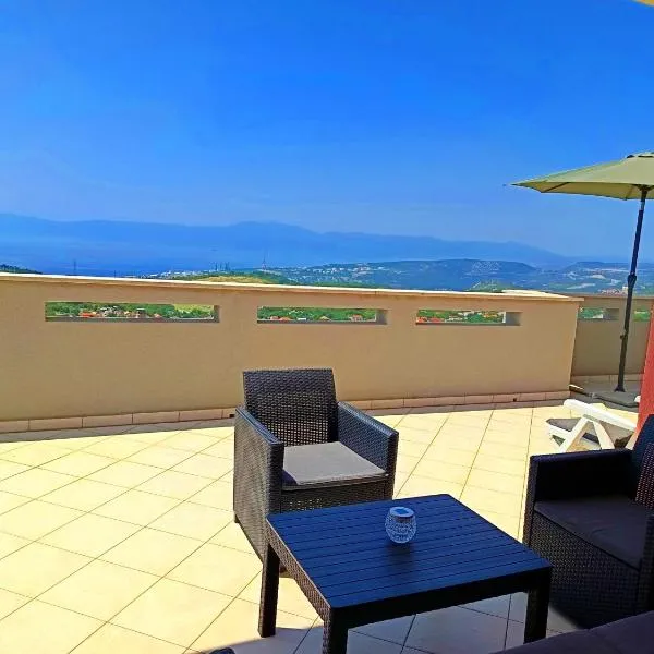 Veliki apartman Barbara s jacuzzijem za dvoje- Hreljin Crikvenica Rijeka, hotell i Hreljin