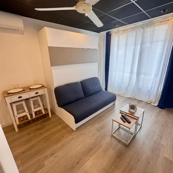A deux pas des plages – hotel w mieście Vallauris