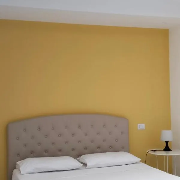 Una estate al mare, hotel in Margherita di Savoia