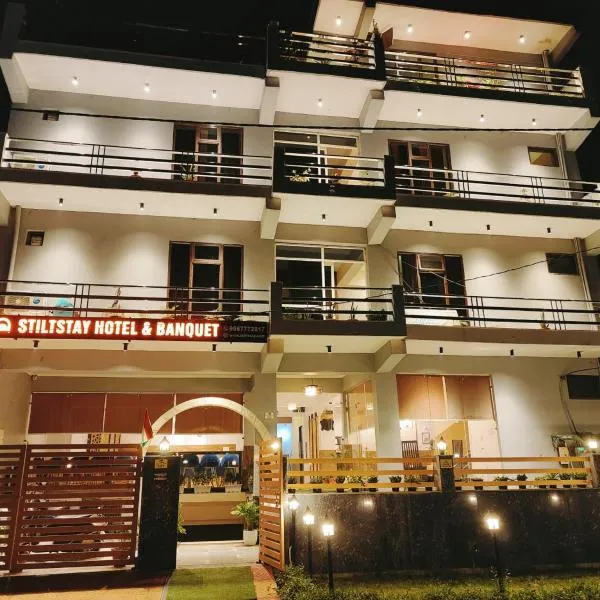 Hotel Stiltstay, hotel v destinaci Greater Noida