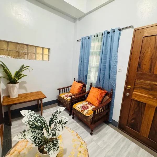 Comfy Unit 1 BR Unit With Living Room at Sonia's Island Stay, hotel in Virac