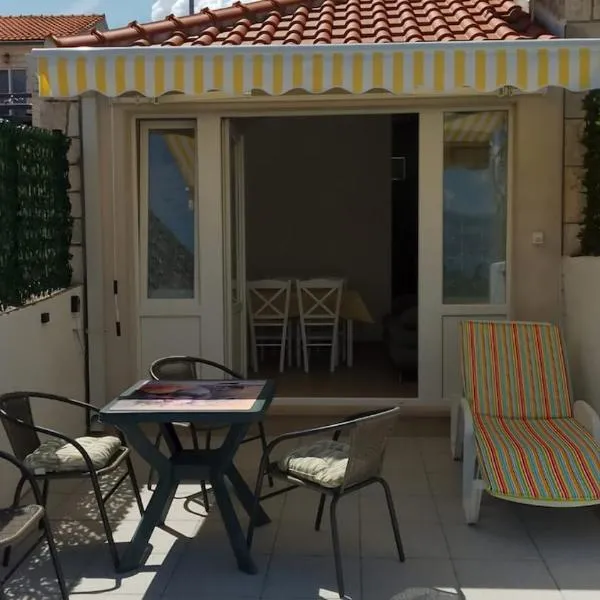 Seaview apartment Lukić, khách sạn ở Supetar