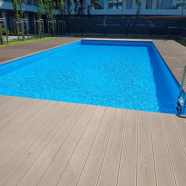 Apartament rodzinny 47, 150 m od plaży, basen, plac zabaw, darmowy parking!, хотел в Сяноженти