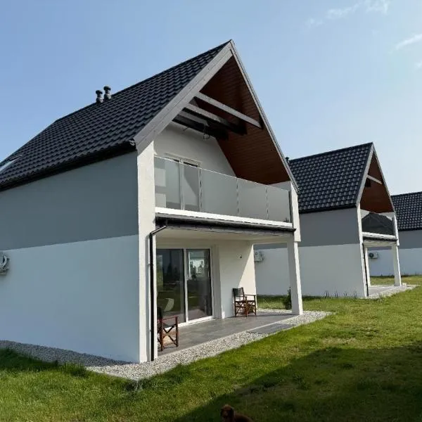Piaskowa 6 Domki całoroczne Łeba, hotell i Nowęcin
