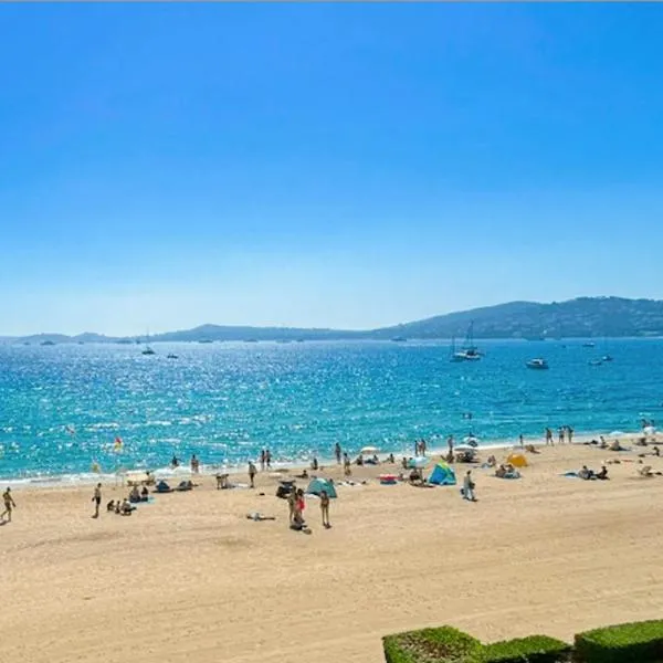 Appartement front de mer, plage vue mer, hotel em Grimaud