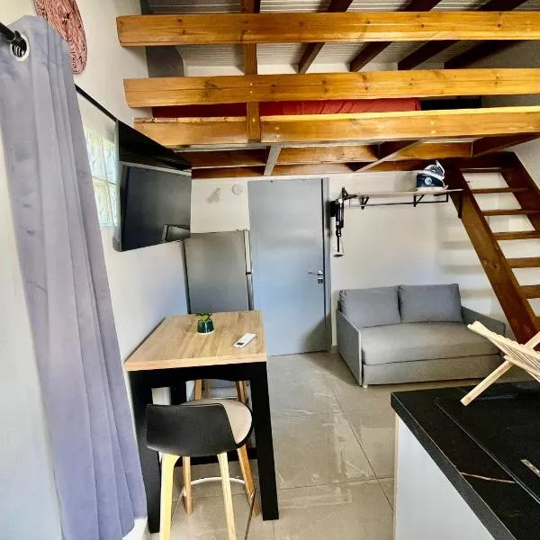 Studio cosy équipé à 5min de la plage, hotel v destinaci Vieux-Habitants