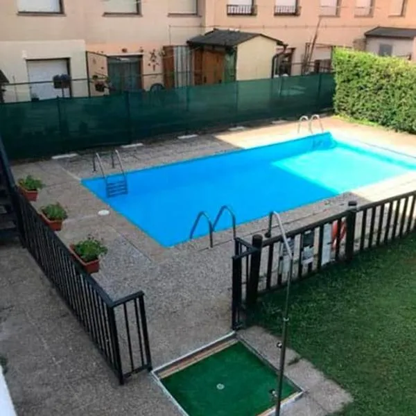 Hostal Casa Juan, hotel v destinaci Castejón de Sos
