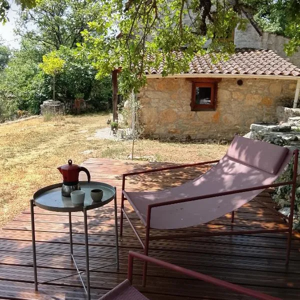 Marmite et traversin, hotel em Cénevières