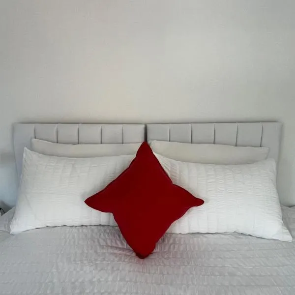 Yugogo One-Bedroom Apartment 37 London Road, hotel in Saint Albans