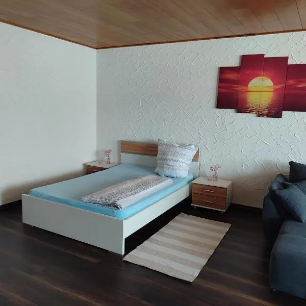 Unterkunft REHBERG Zimmer III, hotel v destinaci Walldürn