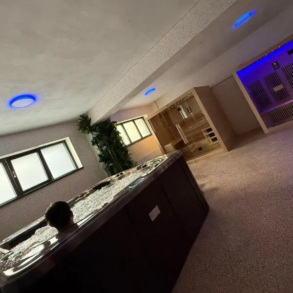 Hotel-Apartments Roxy&Maryo, hotel in Eforie Nord