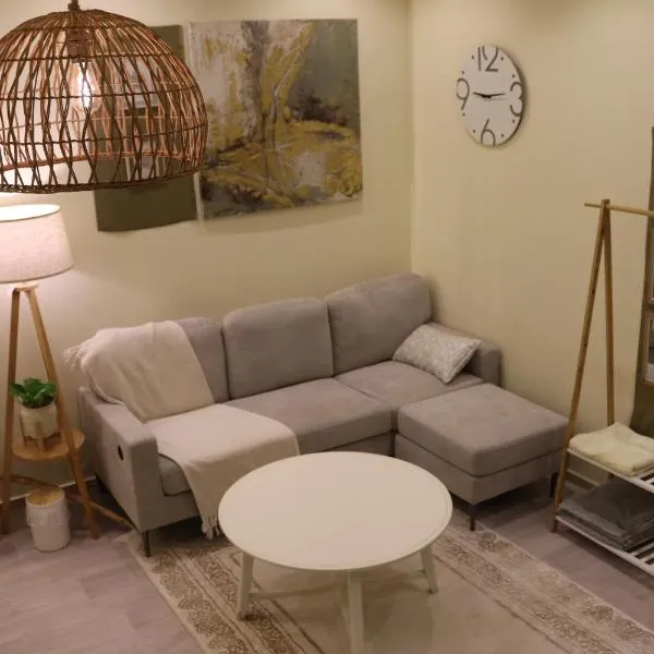 Olive Studio Madinah- Elegant KingBed Studio, hotel in Al Madinah