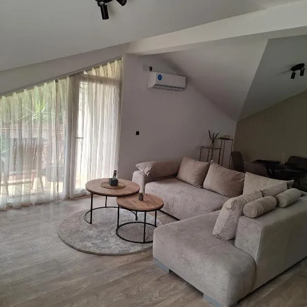 Boho Apartment in Canyon Matka, hotel a Skopje