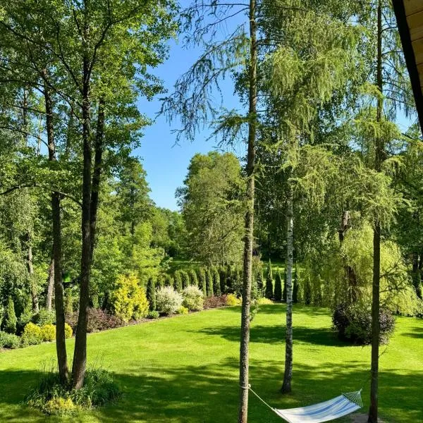 Leśne zacisze nad Narwią, hotel in Ostrykół Włościański