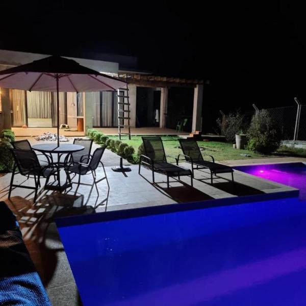 Casa de Campo Moderna e diversas opções de lazer
