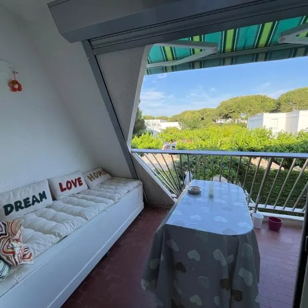 Joana's House, hotel v destinaci La Grande-Motte