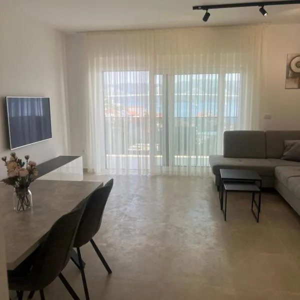 Apartmani Kristina, hotel en Komarna