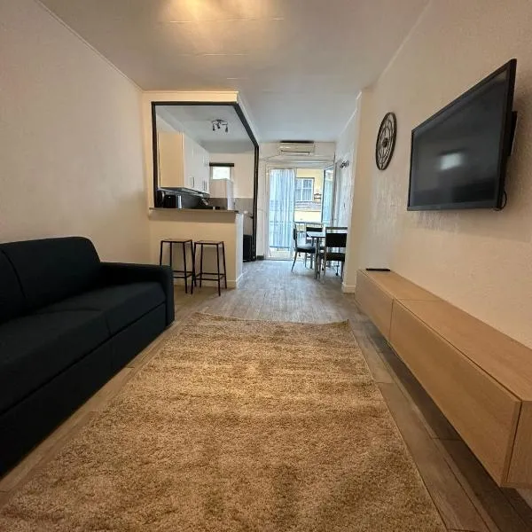 Studio cosy avec balcon - Tramway au pied, proche centre, hôtel à Nice