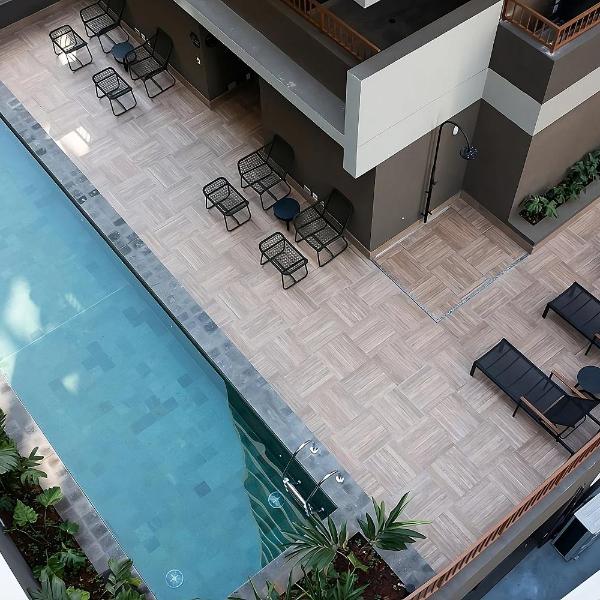 Jardins, há duas quadras da Av Paulista e estação de metro, cama Queen, Ar condicionado com aquecimento, sala, piscina, academia e muito mais